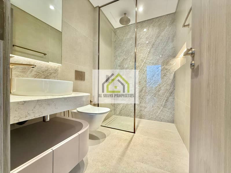 Front Facing High Floor 1BED+Study Premium Quality - Image 6