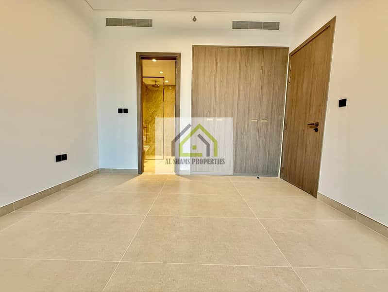 Front Facing High Floor 1BED+Study Premium Quality - Image 7