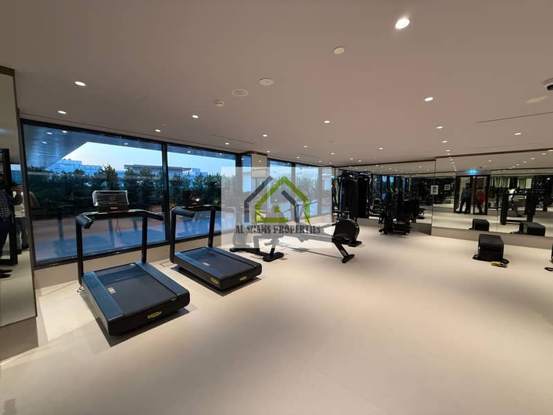 Front Facing High Floor 1BED+Study Premium Quality - Image 10