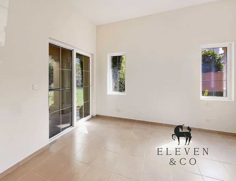 Large plot | Vacant | Immaculate Villa