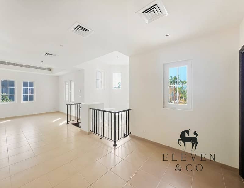 Large plot | Vacant | Immaculate Villa