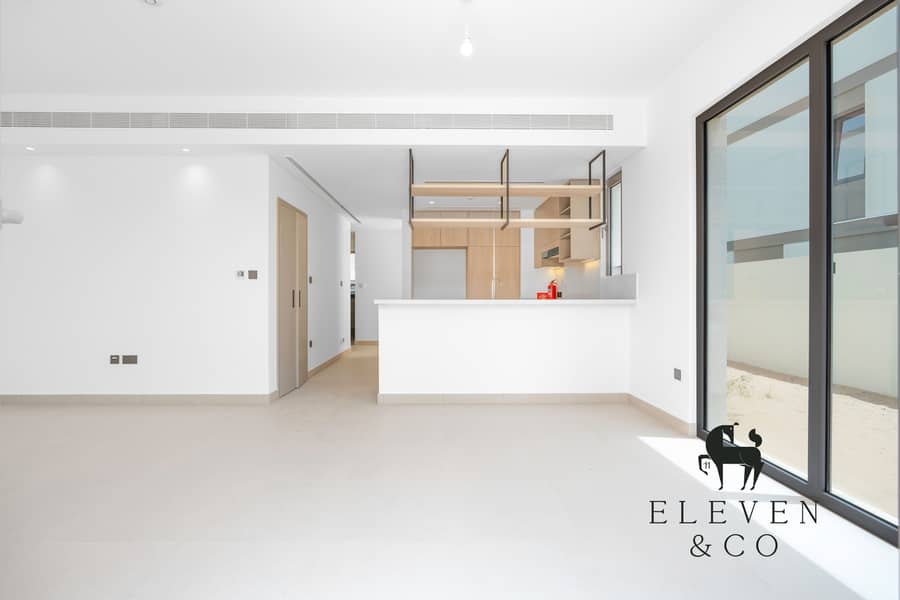 4 Bed+Maid Villa | Upgraded | Vacant