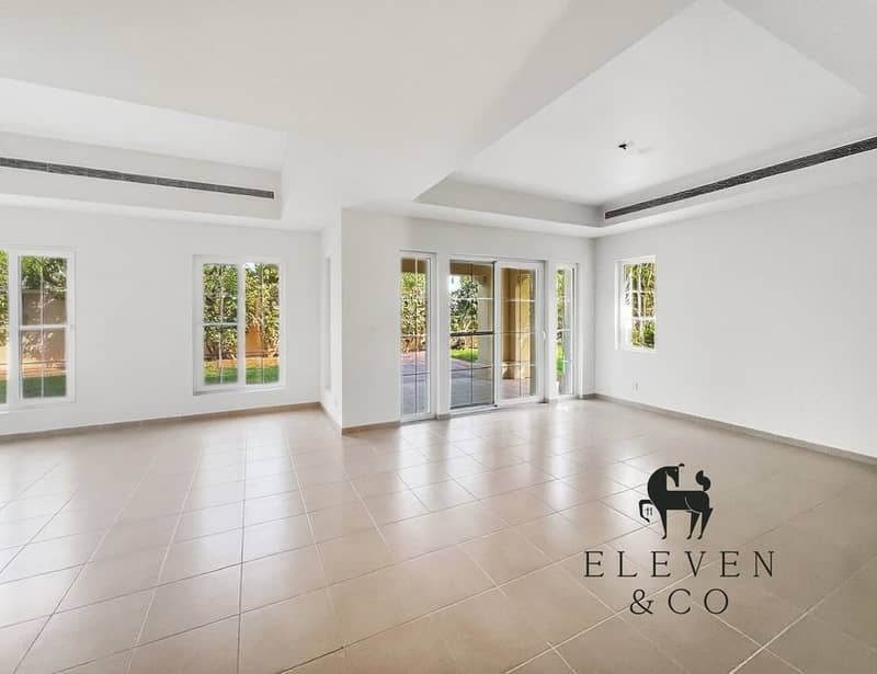 Large plot | Vacant | Immaculate Villa - Image 6