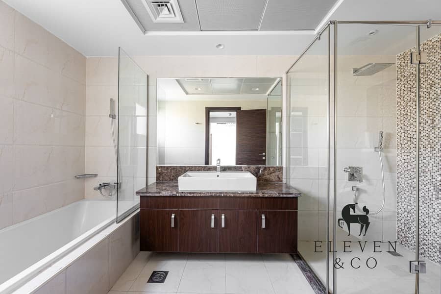 Well Maintained | Corner Unit | Multiple Cheques