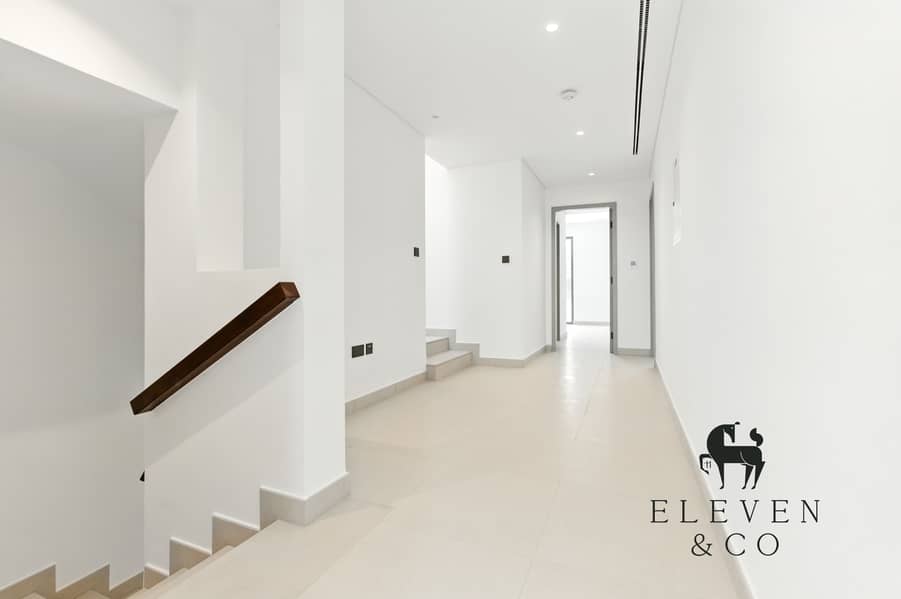 4 Bed+Maid Villa | Upgraded | Vacant