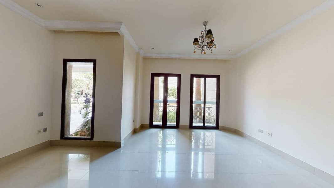 Best ROI: Ground Floor Studio Garden View , Next to Public Park