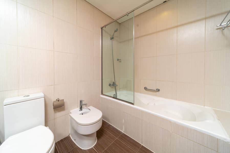 5 Al Ghurair - Nujoum Hotel _ 704 _ 1 BR-9. jpg