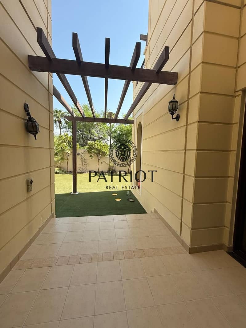 4-BEDROOM + MAID ll PRIME LOCATION ll SINGLE ROW || HOTT DEAL - Image 6