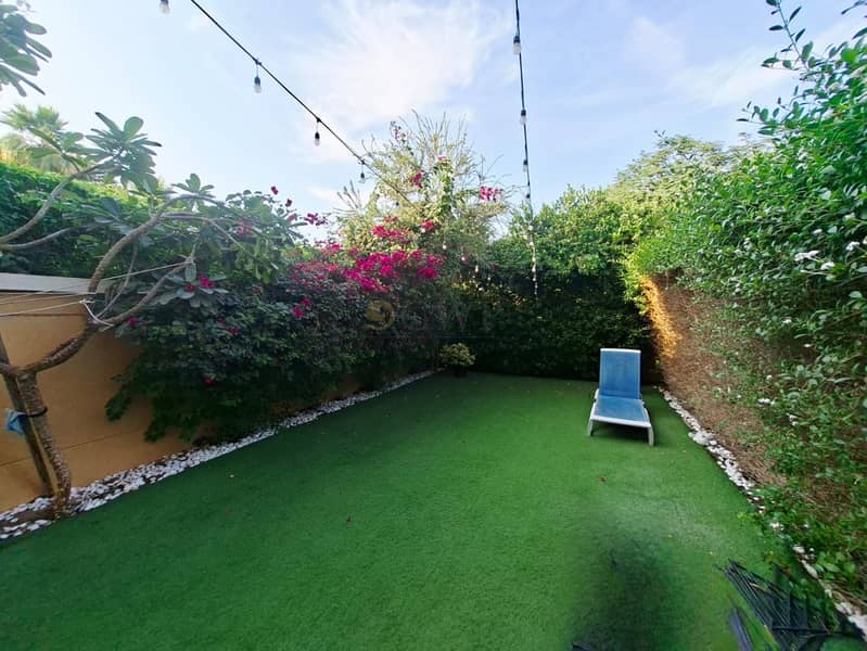 Bang On the Park|Green Garden|Absolutely Stunning