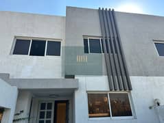 فیلا في أم سقيم 1،أم سقیم 4 غرف 310000 درهم - 13528438