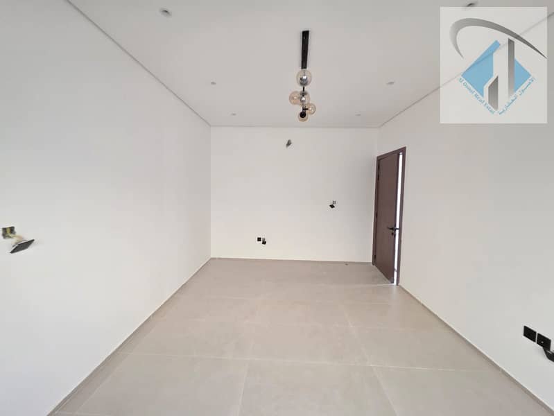 30 acdd4121-9a7b-4f34-99e4-cb584dd82a44. jpg