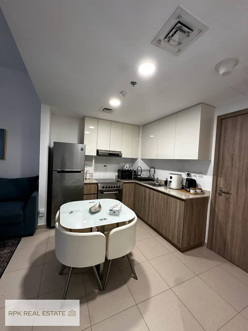 Modern 1BR | Fully Furnished | Pool View - Image 8