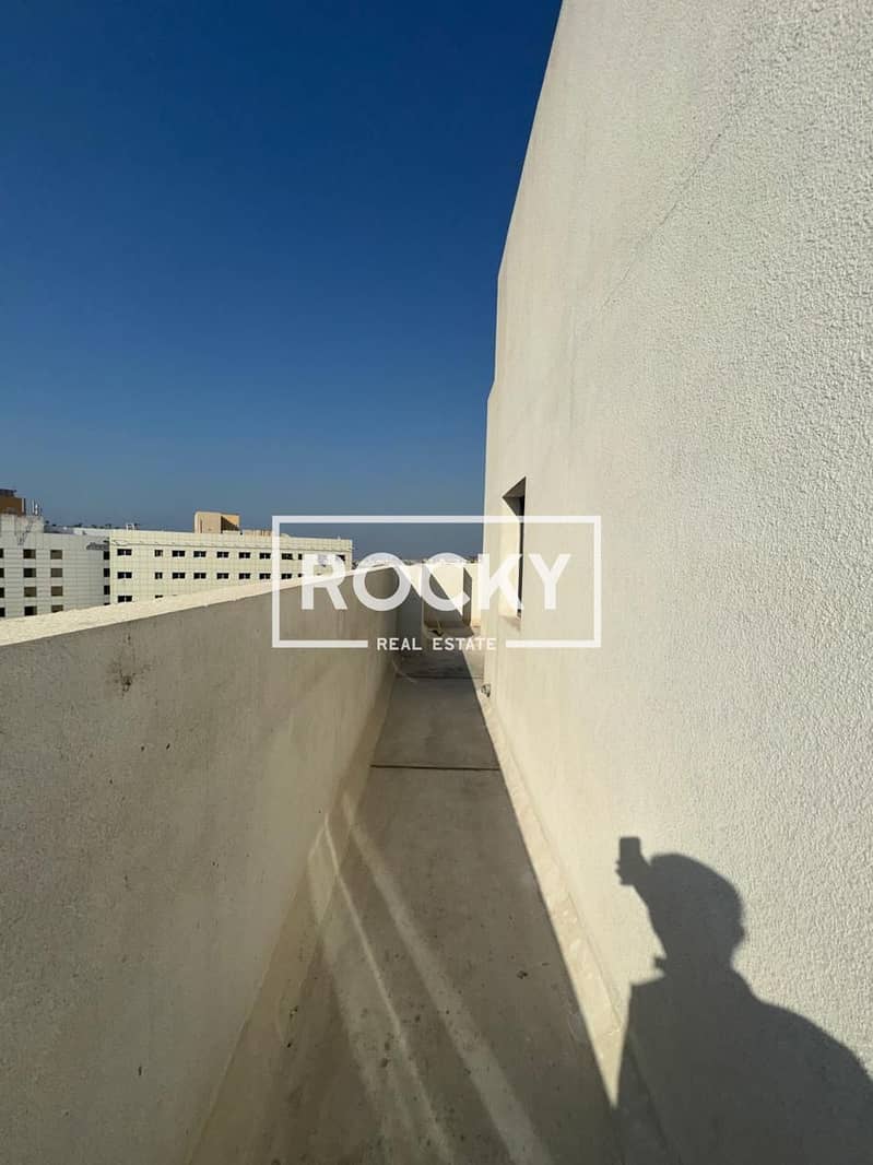 1 B/R Opposite Ports & Customs office, Al Raffa - Image 8