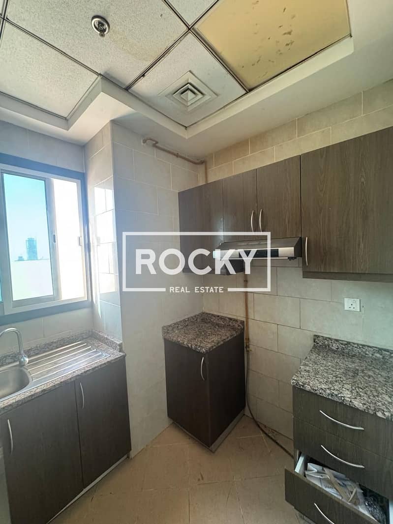 1 B/R Opposite Ports & Customs office, Al Raffa - Image 9