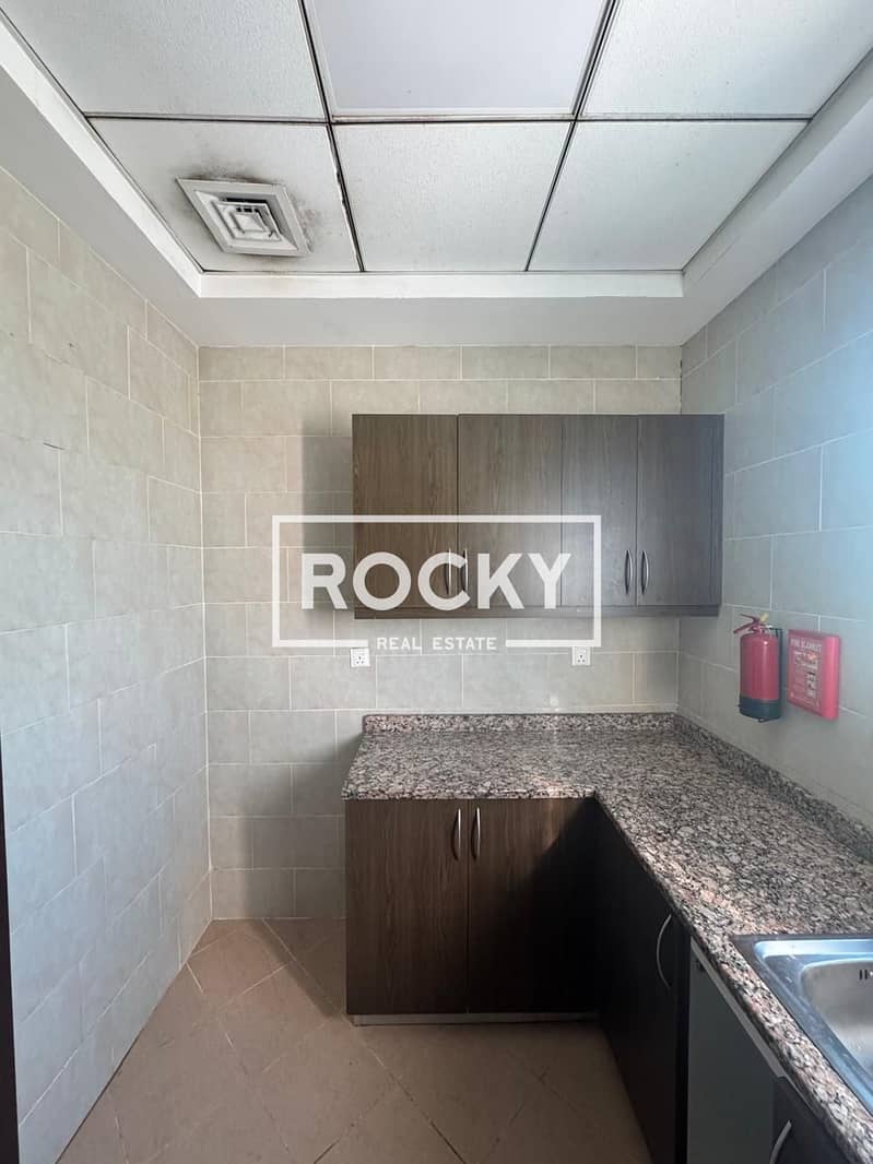 1 B/R Opposite Ports & Customs office, Al Raffa - Image 10