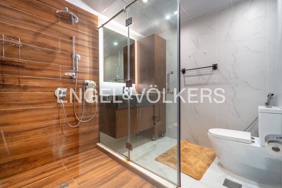 Spectacular Unit | Renovated | View Today - Image 12