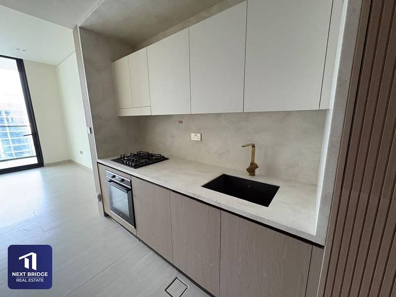 Unique Layout | Unfurnished | Community View