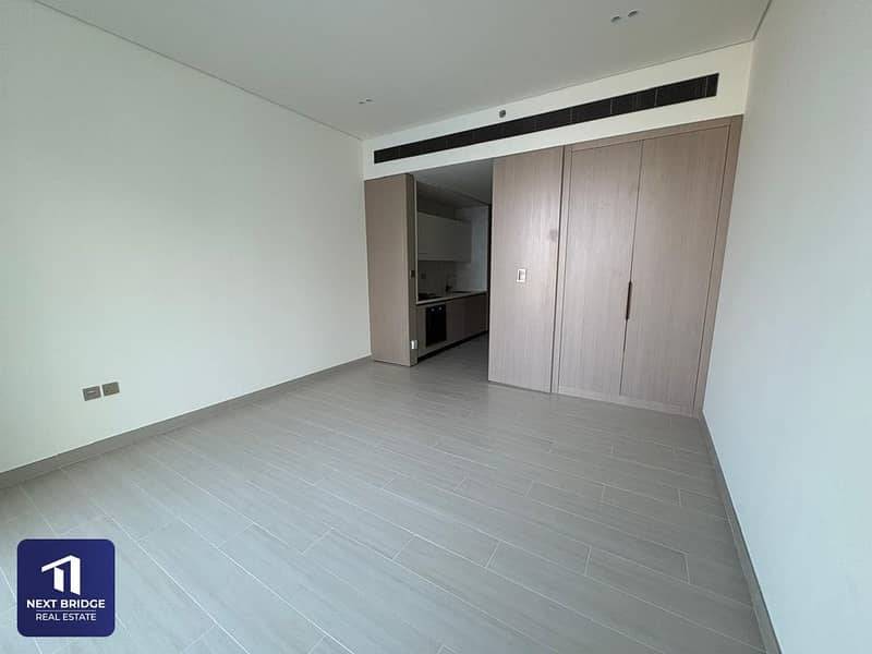 Unique Layout | Unfurnished | Community View