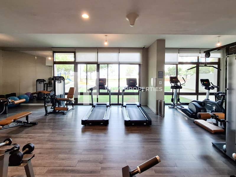 Pool and Golf Course View l Vacant | Modern Layout - Image 17