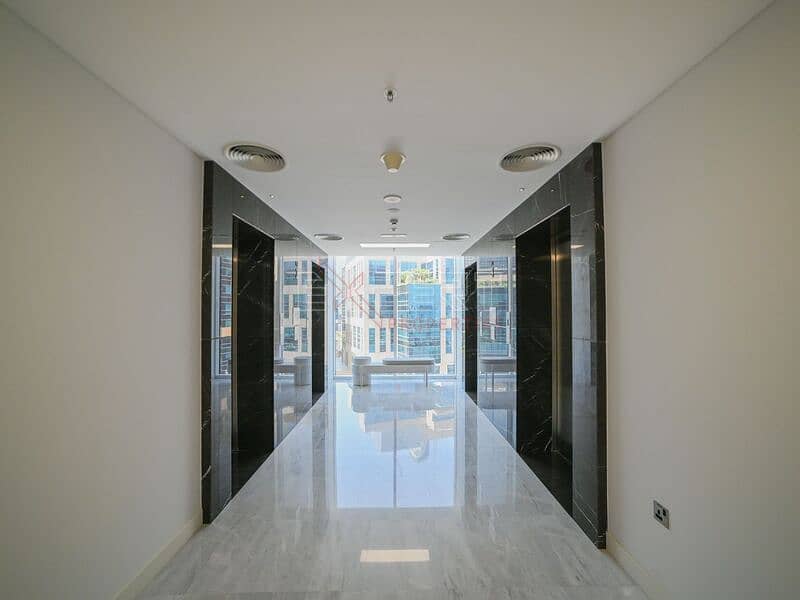 Spacious Open Layout | Central Location | Luxury Apartment - Image 11