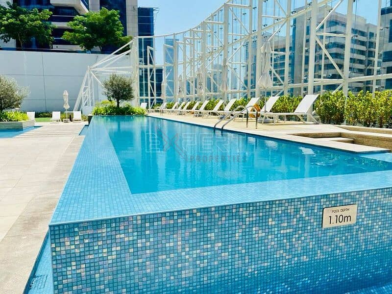 Spacious Open Layout | Central Location | Luxury Apartment - Image 17