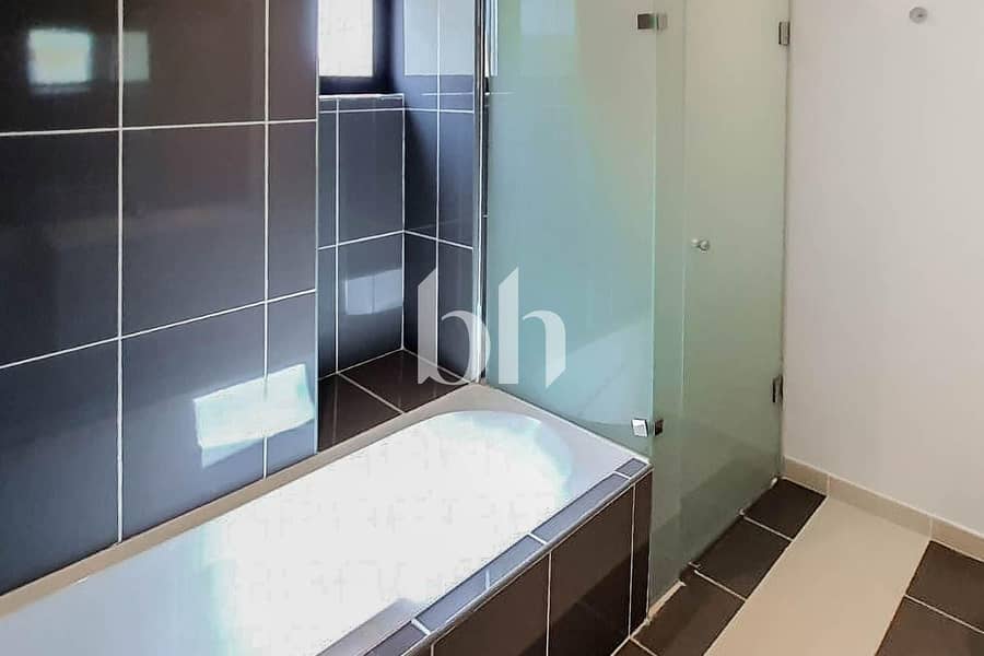 Well Maintain | Landscaped | Vacant - Image 11