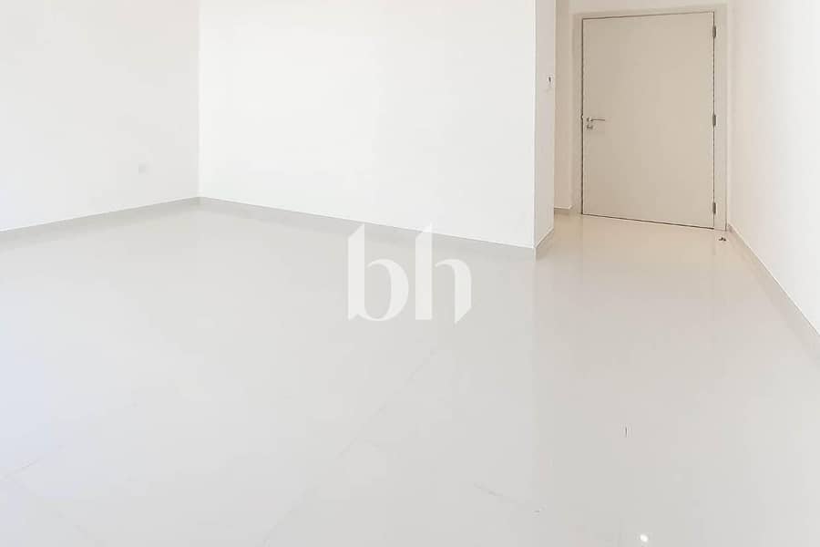 Well Maintain | Landscaped | Vacant - Image 13