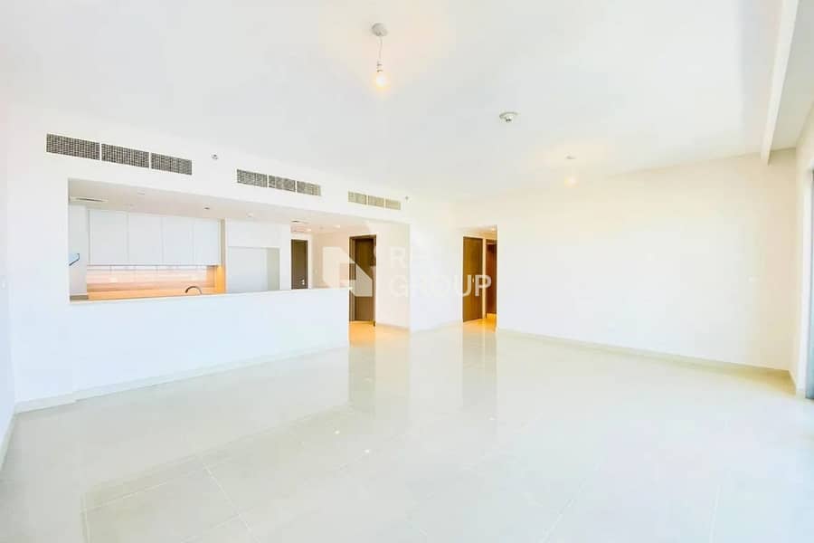 Vacant December I Burj Khalifa View I Chiller Free