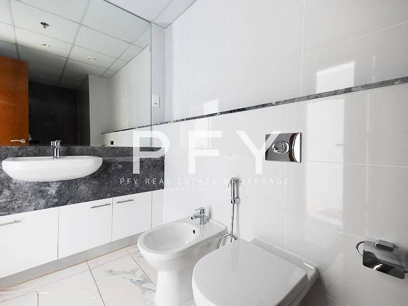 Vacant | High floor | Pool View | Prime Location - Image 8