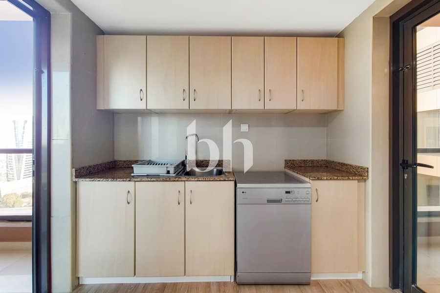 Walk to Metro | Serviced |Jan 15 Early Booking