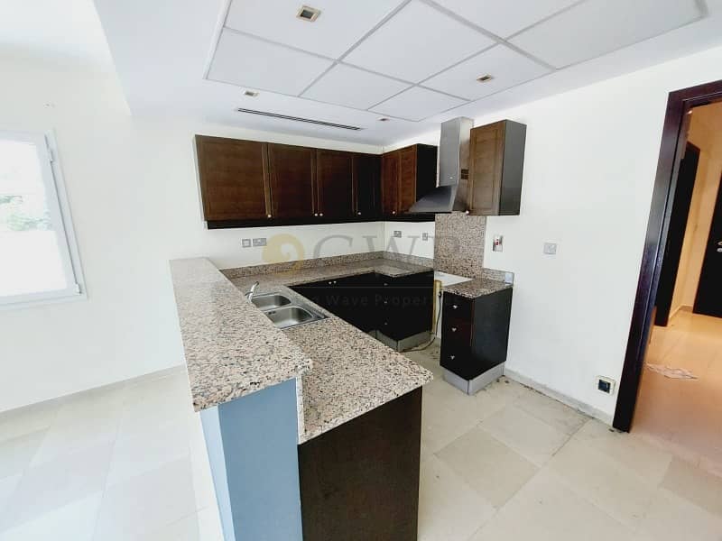 Massive Plot |Extendable Villa |Corner |Hot Deal - Image 6