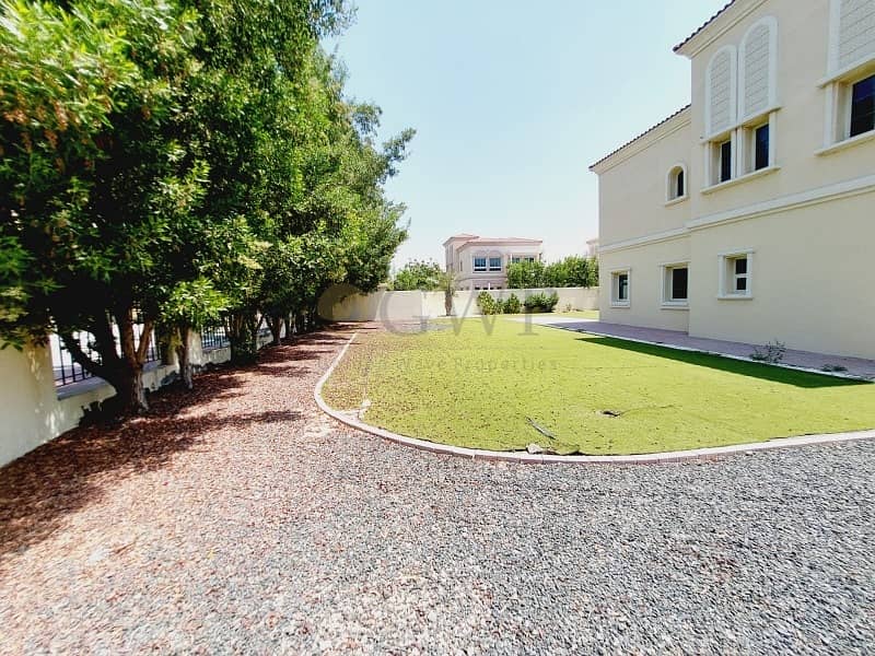 Massive Plot |Extendable Villa |Corner |Hot Deal - Image 12