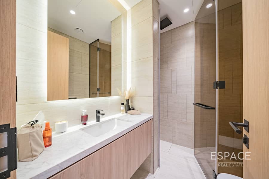 Rooftop Terrace | Private Pool | VOT - Image 10