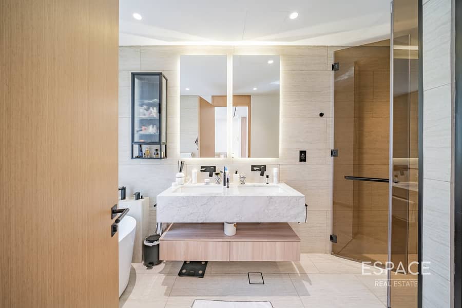 Rooftop Terrace | Private Pool | VOT - Image 14