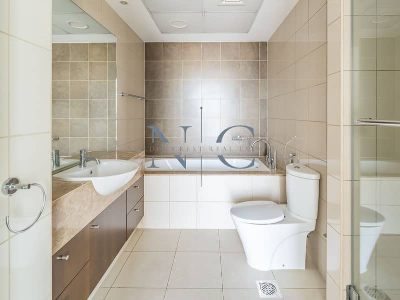 Vacant and Ready | Pool View | Multiple Cheques - Image 15