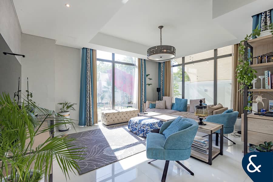 6 B+M | PARK/POOL BACKING | LARGE PLOT | VOT - Image 7