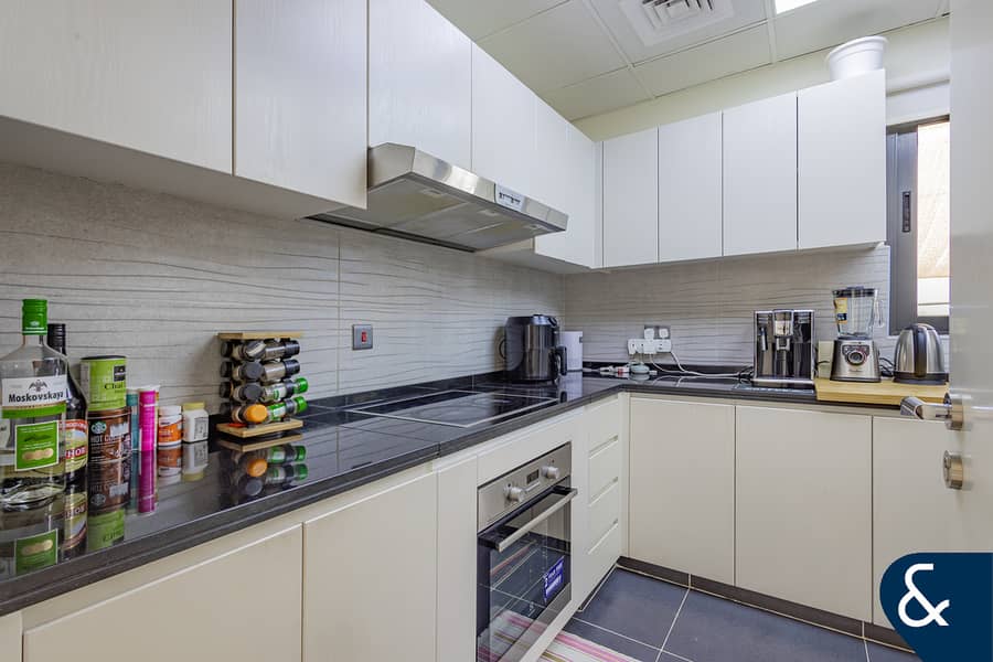 6 B+M | PARK/POOL BACKING | LARGE PLOT | VOT - Image 10