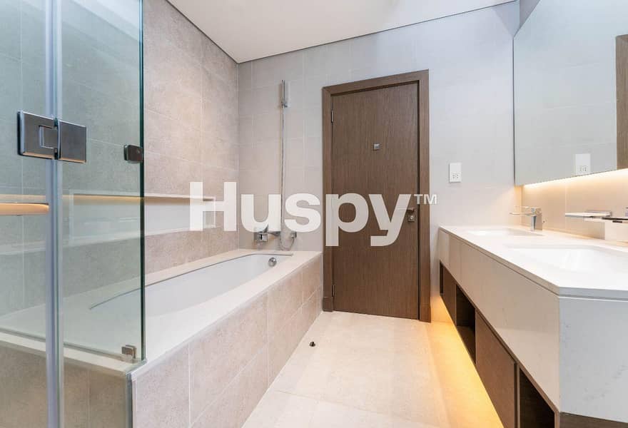 Vacant | End Unit | Single Row - Image 12