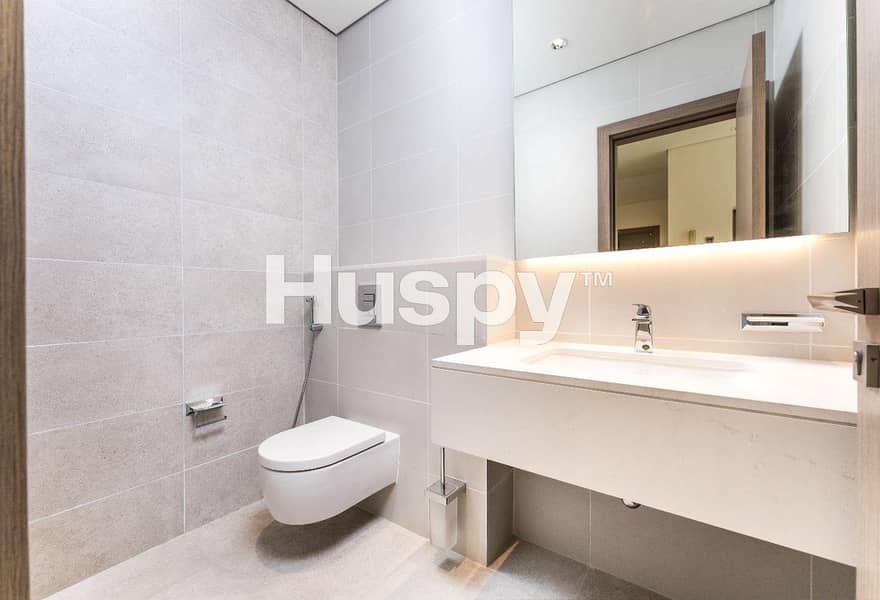 Vacant | End Unit | Single Row - Image 16