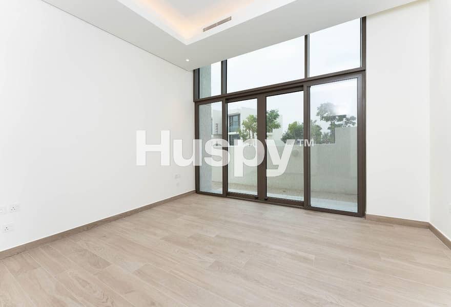 Vacant | End Unit | Single Row - Image 17