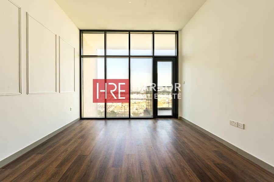 Upgraded | Bright | Vacant | Large Balcony