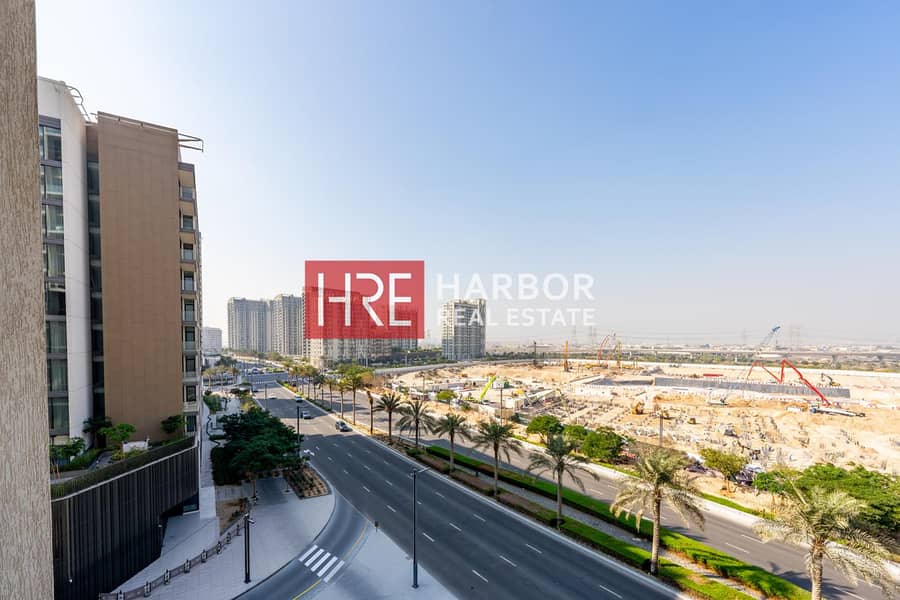 Upgraded | Bright | Vacant | Large Balcony - Image 9