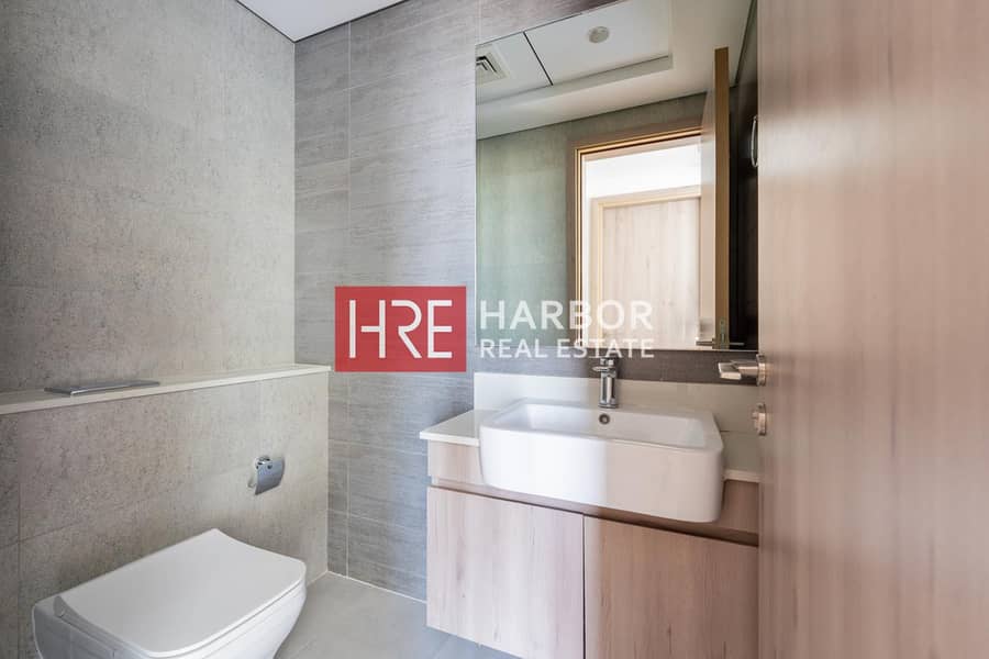 Upgraded | Bright | Vacant | Large Balcony - Image 17