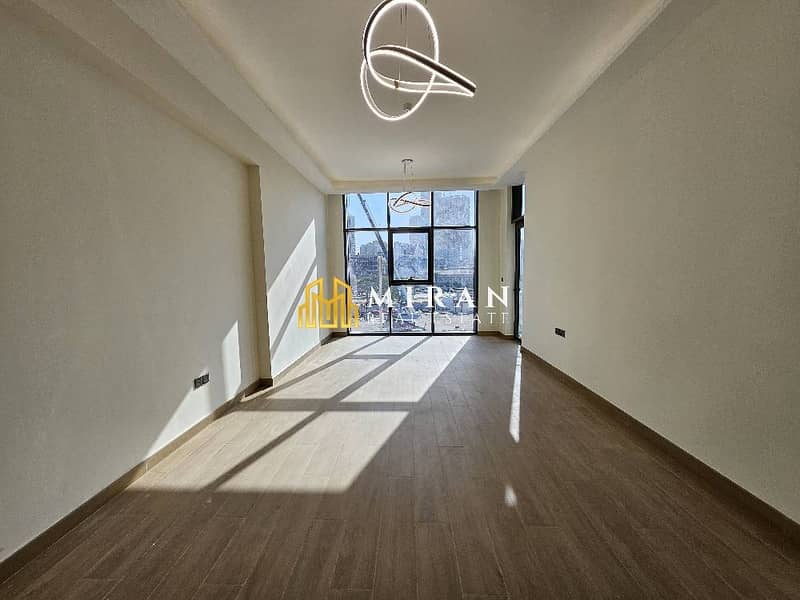 Brand New - All Ensuit bedroom - Chiller with Dewa