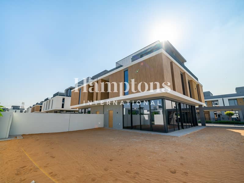 CORNER VILLA | READY | ADJACENT TO THE PARK