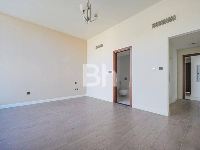 Corner | New | Biggest Layout | Appliances