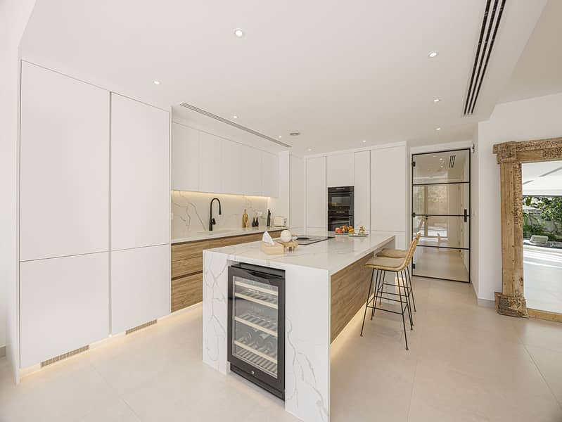 Fully Renovated | Private Pool | Family Home - Image 8