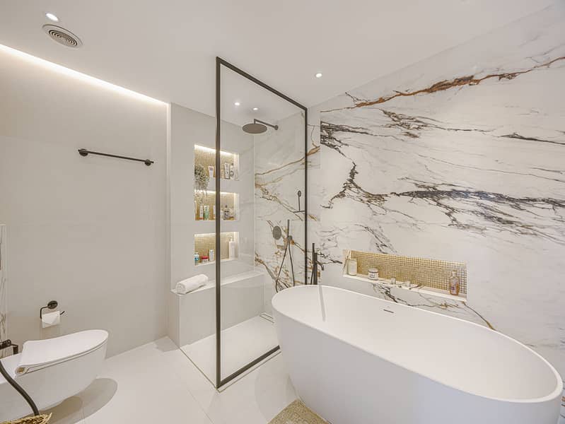 Fully Renovated | Private Pool | Family Home - Image 15