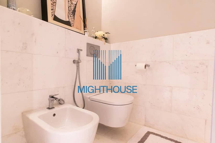 Luxurious | Fully Furnished | Vacant in February - Image 11