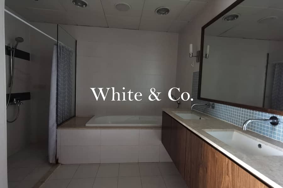 Sea & Skyline | Available | Private beach - Image 10